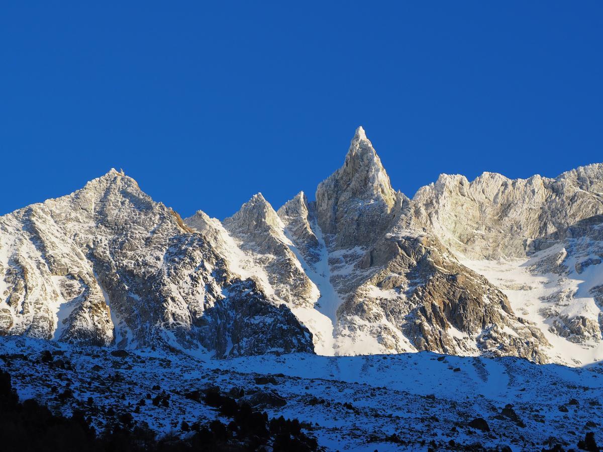 ホテル Aiguille De La Tza アロラ エクステリア 写真